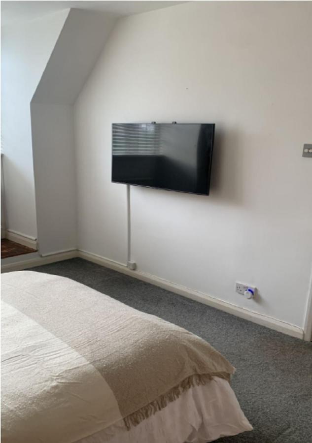 Wandsworth, South London Deluxe King Room 4 Экстерьер фото